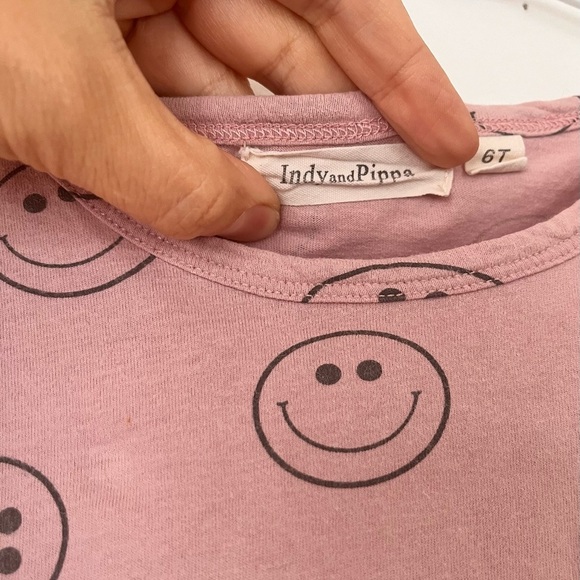 Indy & Pippa Pink Smiley Face Kids T-Shirt. Neutral gender - Picture 5 of 9